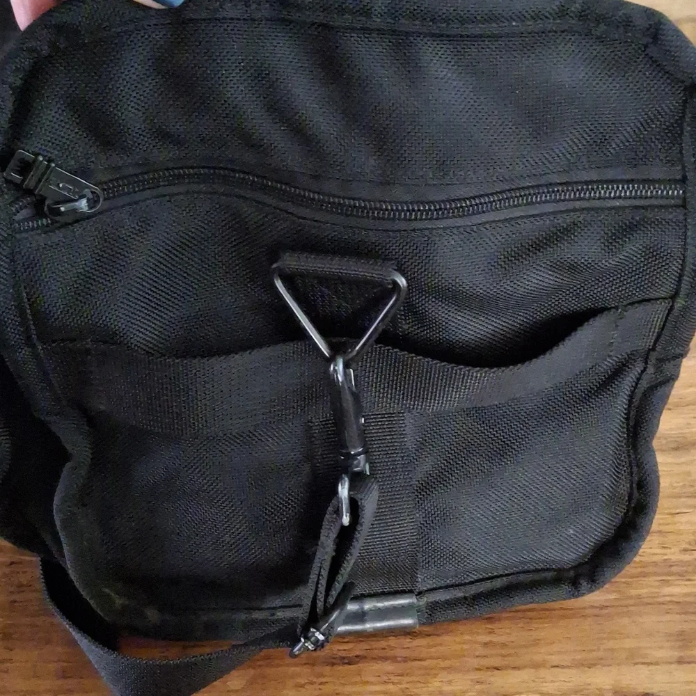 Tumi pre-loved Duffle Travel Bag Luggage